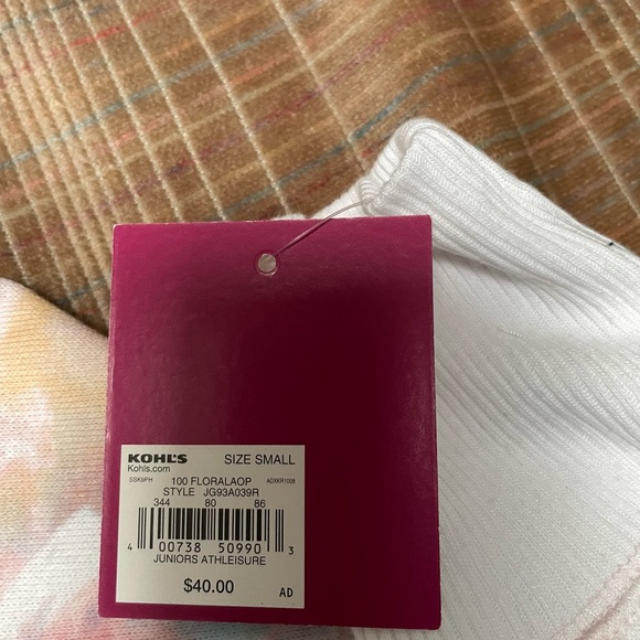 SO Weekend Sweatshirt - Picture 7 of 7